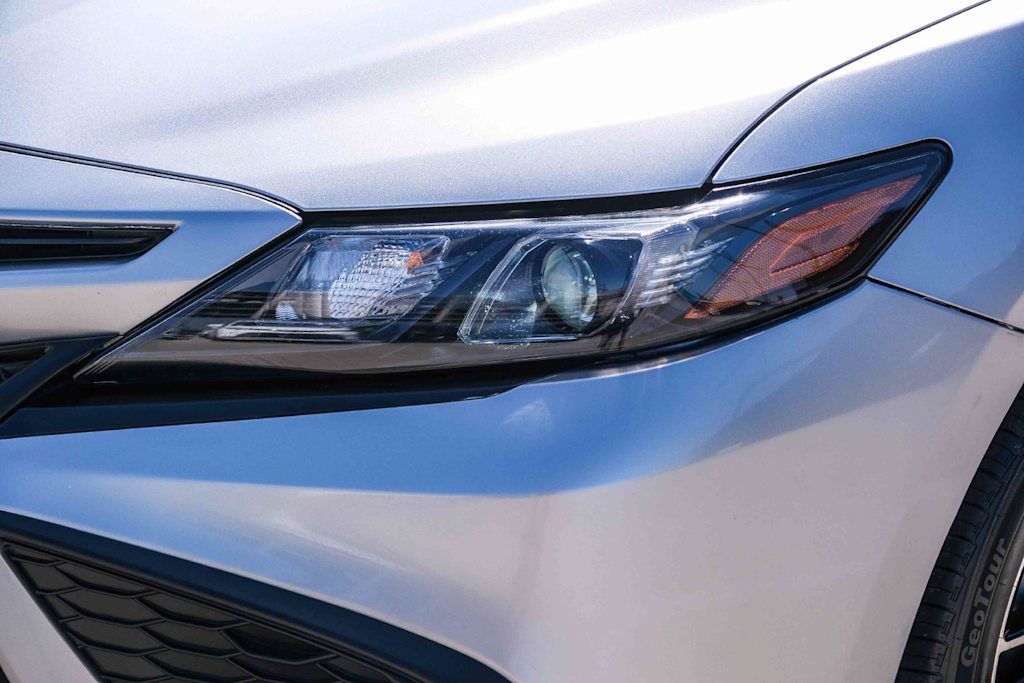 Thumbnail: 2022 Toyota Camry - 21