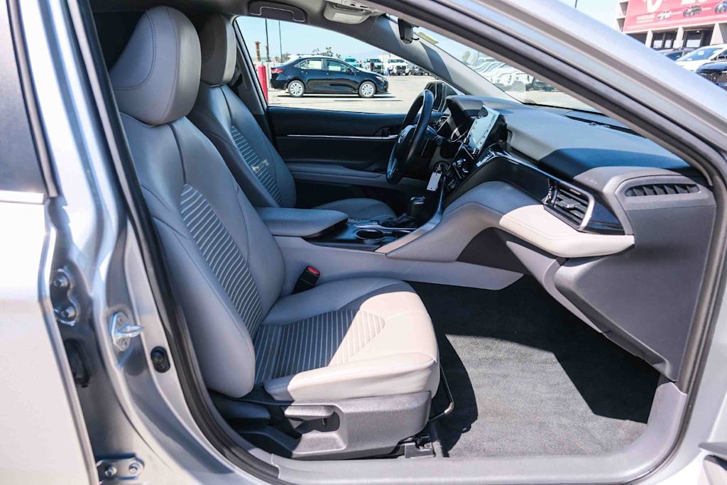 Thumbnail: 2022 Toyota Camry - 8