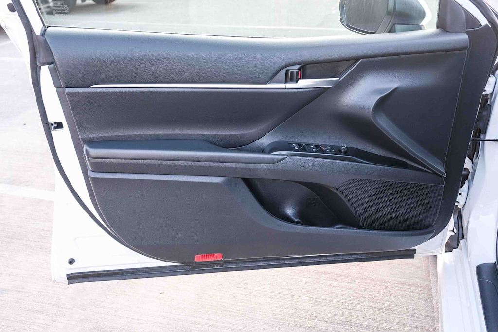 Thumbnail: 2020 Toyota Camry - 26