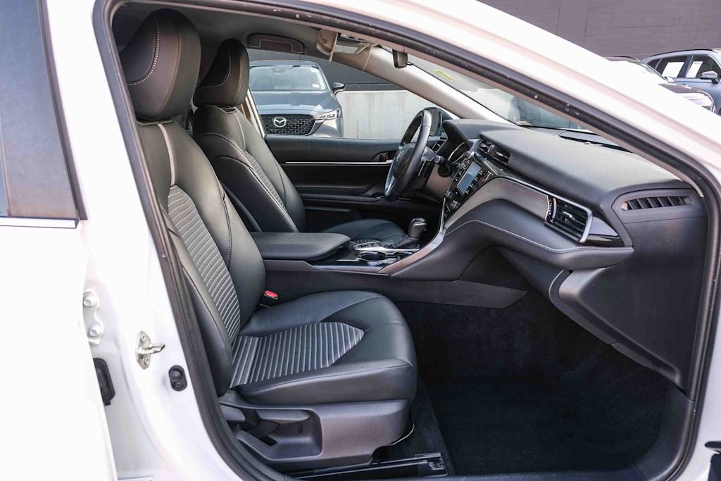 Thumbnail: 2020 Toyota Camry - 9