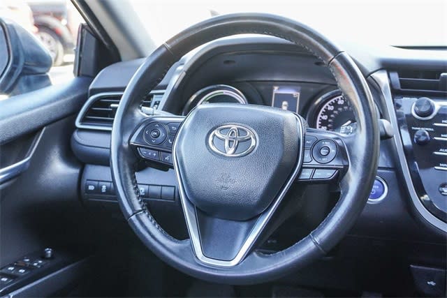 2020 Toyota Camry SE 8