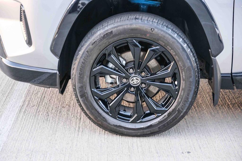 Thumbnail: 2023 Toyota RAV4 - 20