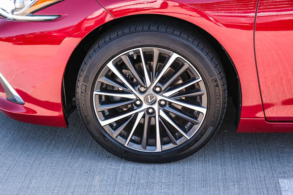 Thumbnail: 2023 Lexus ES - 21