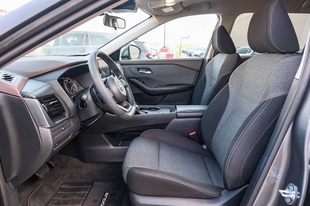 Thumbnail: 2023 Nissan Rogue - 10