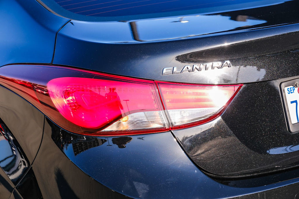 Thumbnail: 2016 Hyundai Elantra - 19