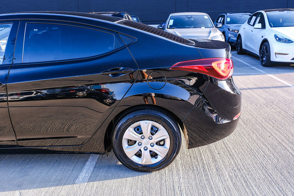 Thumbnail: 2016 Hyundai Elantra - 6