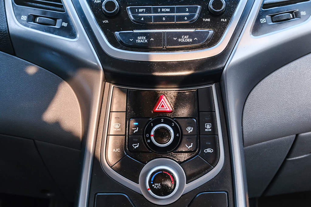 Thumbnail: 2016 Hyundai Elantra - 23