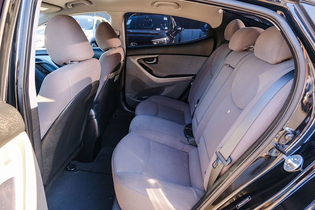 Thumbnail: 2016 Hyundai Elantra - 12