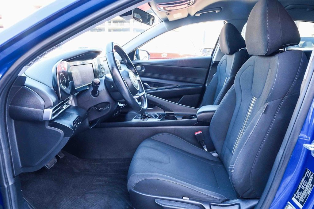 Thumbnail: 2022 Hyundai Elantra - 10