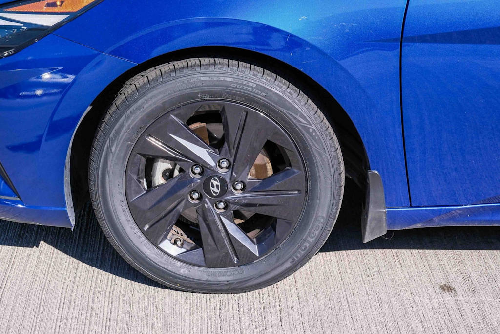 Thumbnail: 2022 Hyundai Elantra - 20