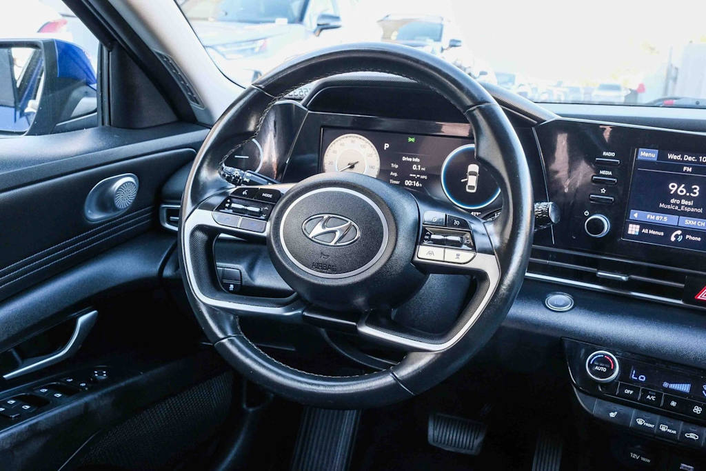 Thumbnail: 2022 Hyundai Elantra - 8