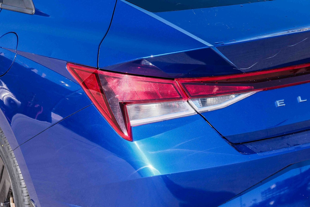 Thumbnail: 2022 Hyundai Elantra - 18