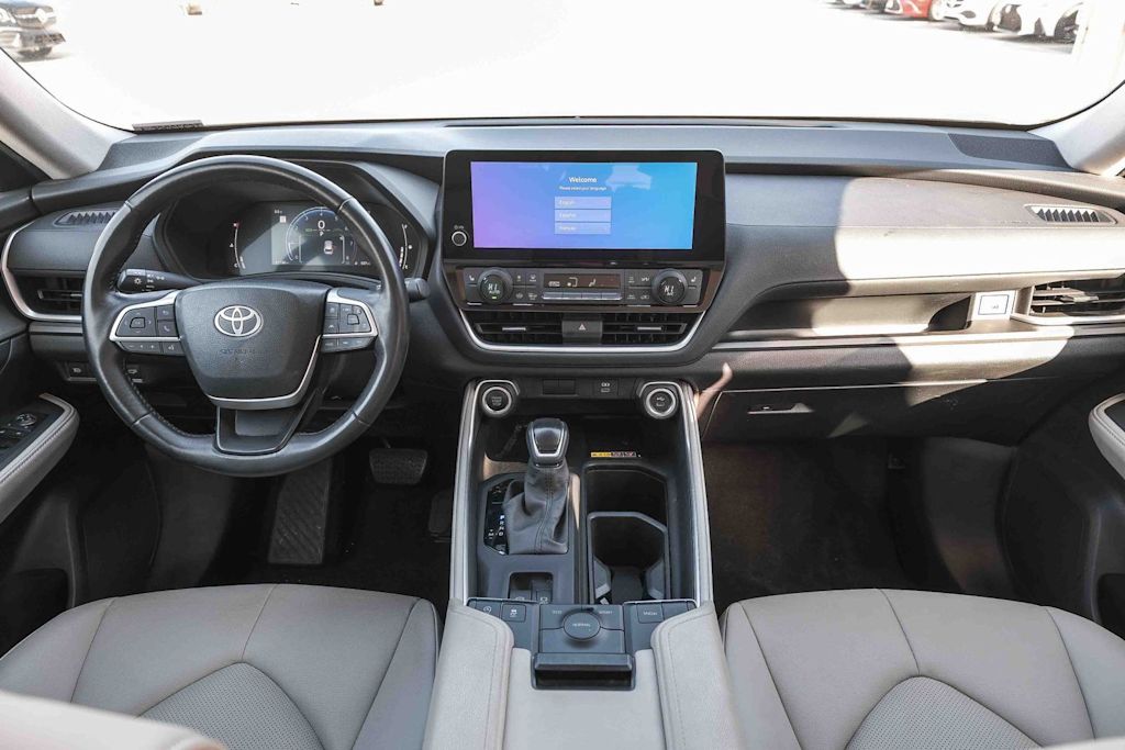 Thumbnail: 2024 Toyota Grand Highlander - 2