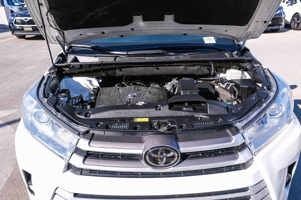 Thumbnail: 2018 Toyota Highlander - 7