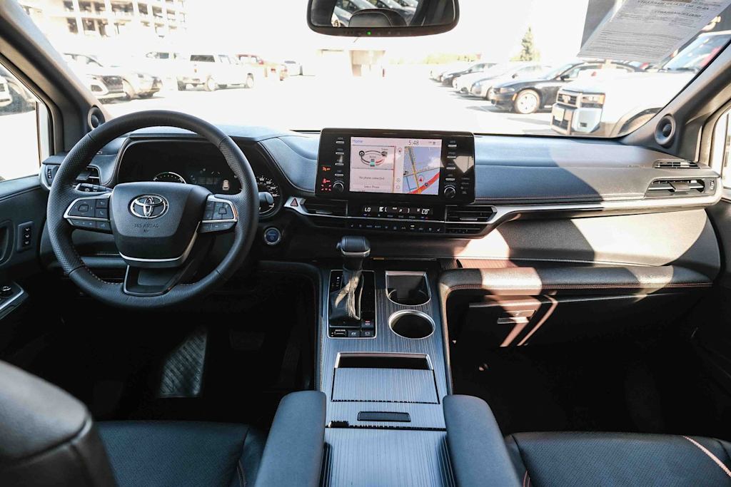 Thumbnail: 2024 Toyota Sienna - 2