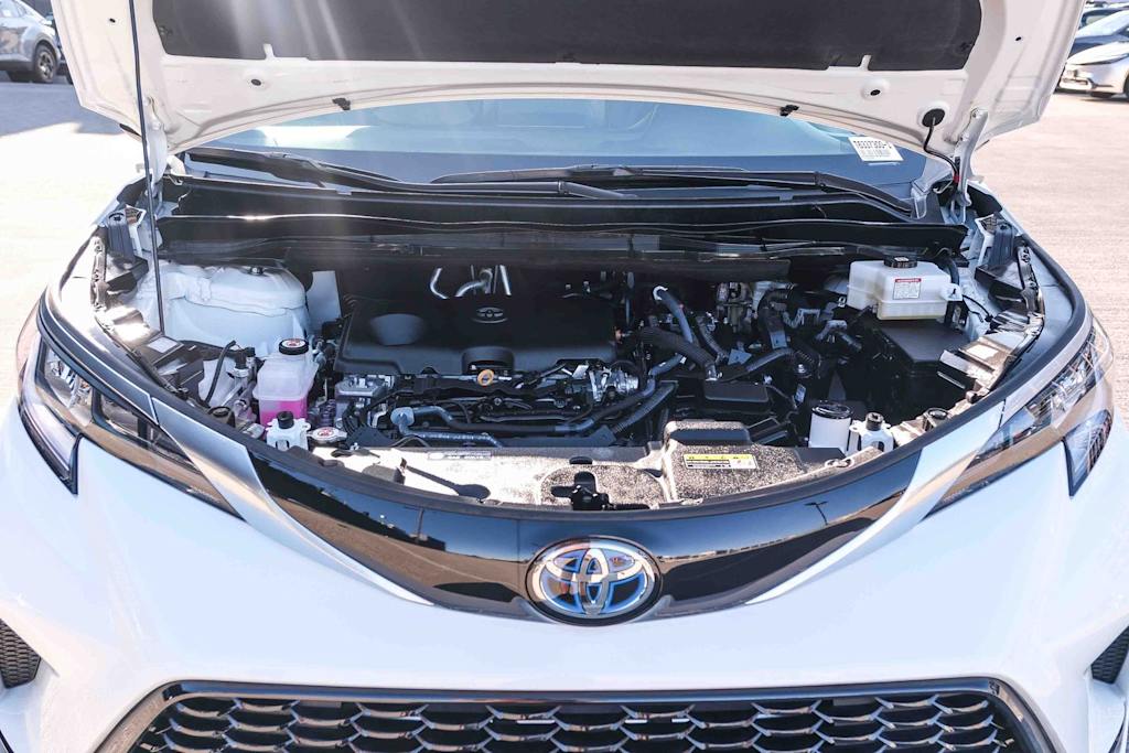 Thumbnail: 2024 Toyota Sienna - 8