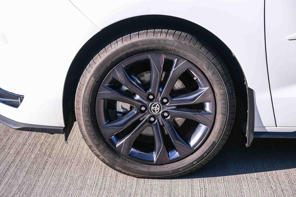 Thumbnail: 2024 Toyota Sienna - 21