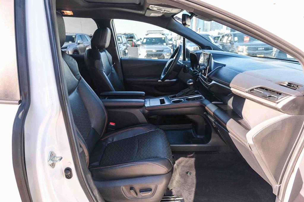 Thumbnail: 2024 Toyota Sienna - 10