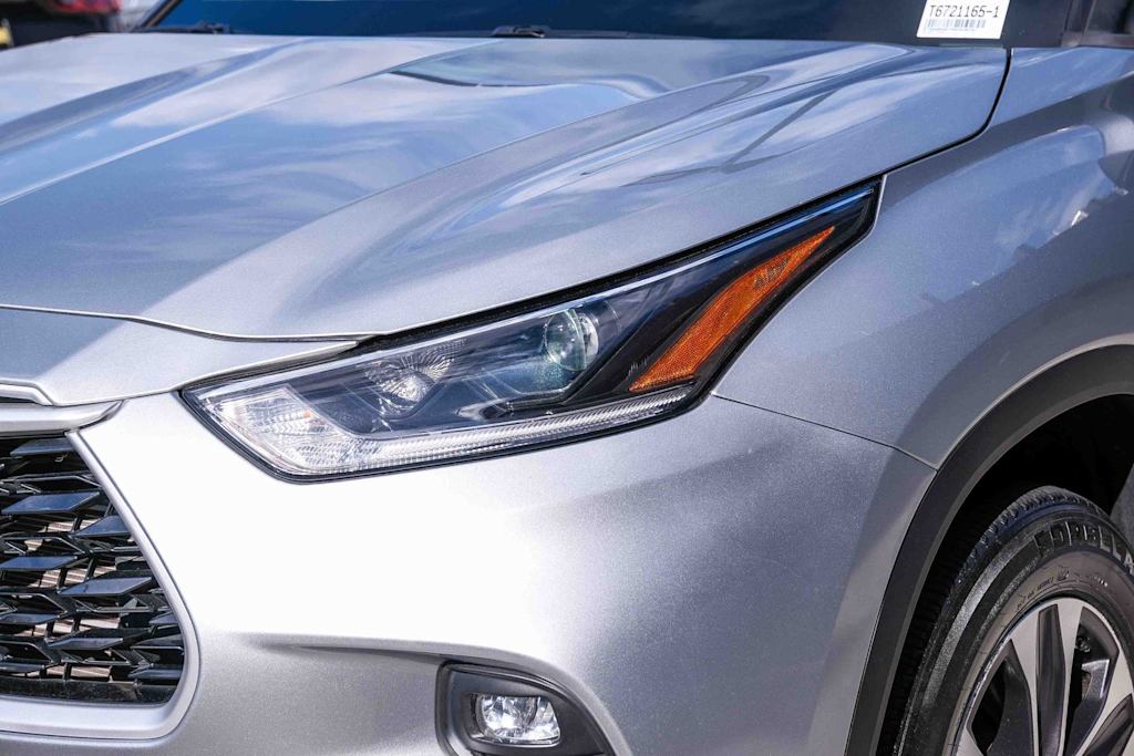 Thumbnail: 2021 Toyota Highlander - 22