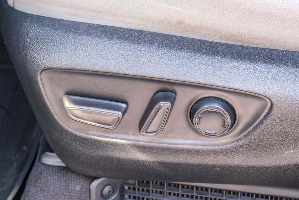 Thumbnail: 2024 Toyota Sienna - 27