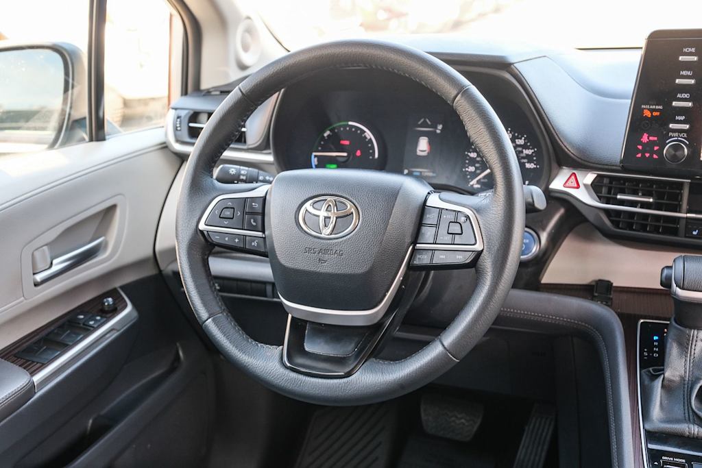 Thumbnail: 2024 Toyota Sienna - 9