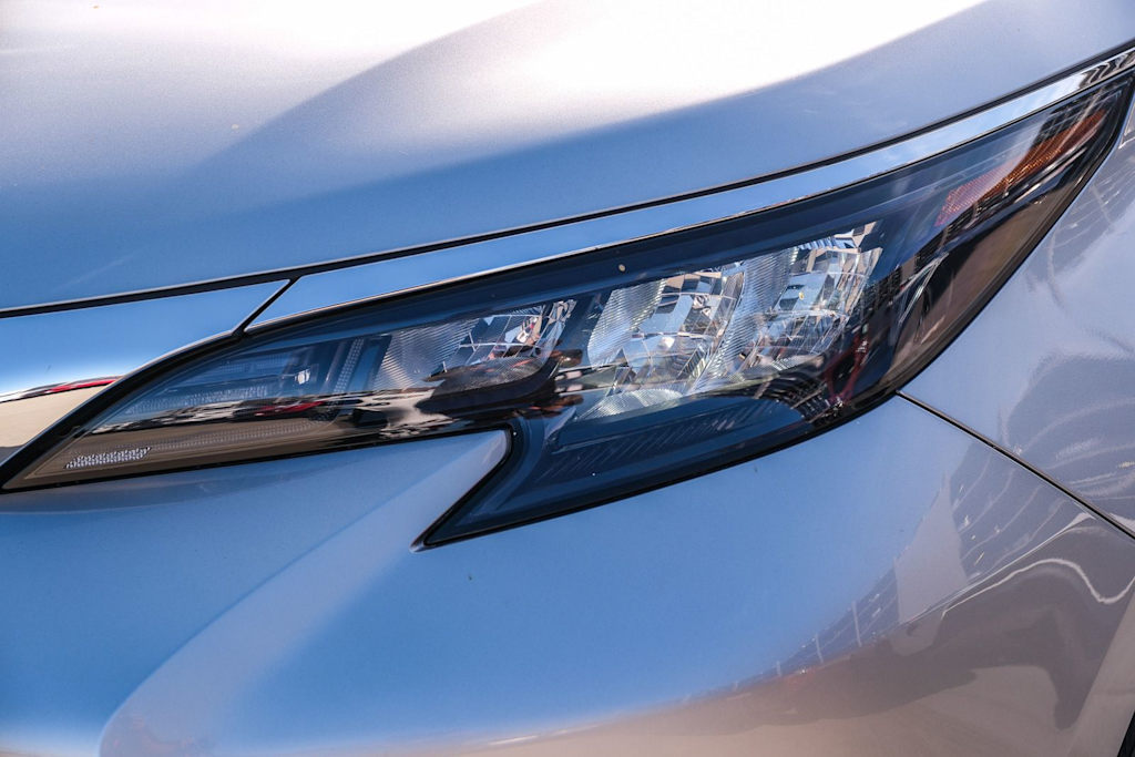 Thumbnail: 2024 Toyota Sienna - 22