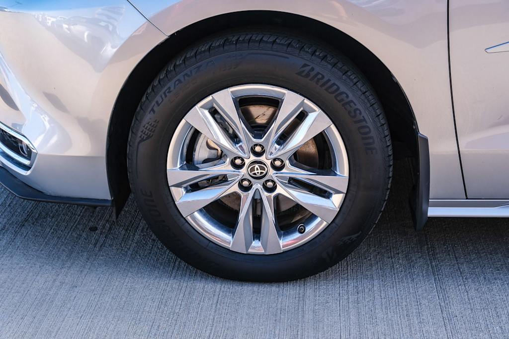 Thumbnail: 2024 Toyota Sienna - 20