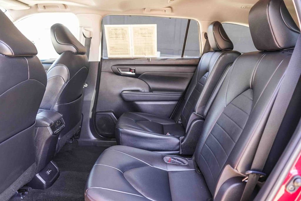 2023 Toyota Highlander XLE - Photo 11