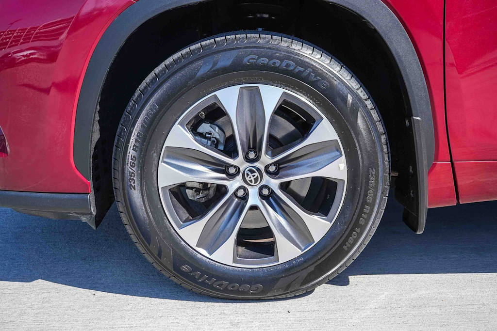 2023 Toyota Highlander XLE - Photo 21