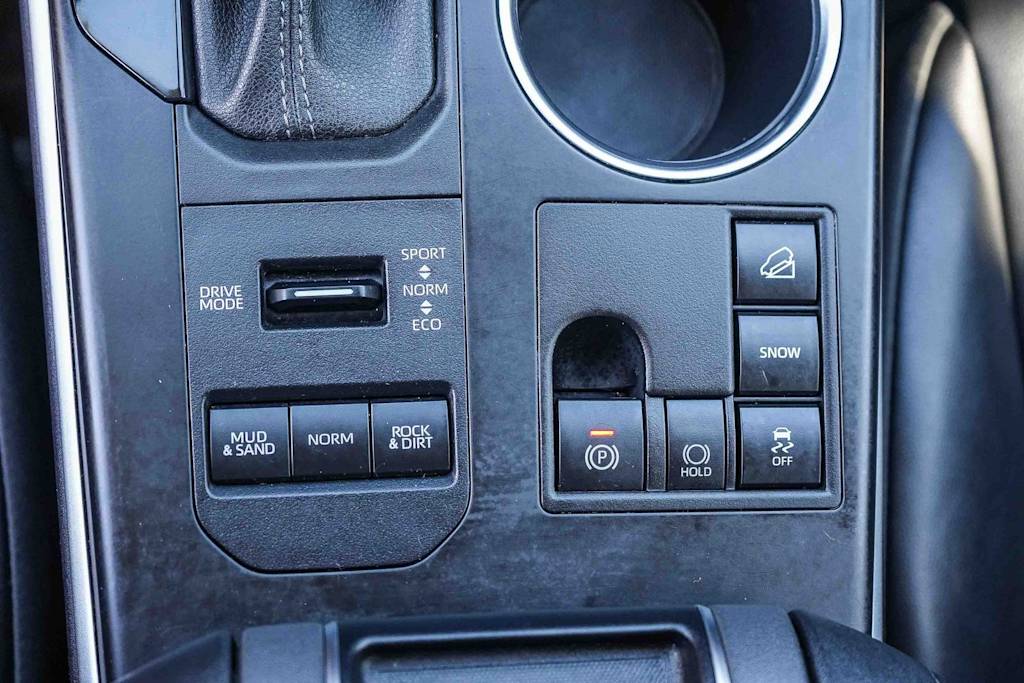 2023 Toyota Highlander XLE - Photo 24