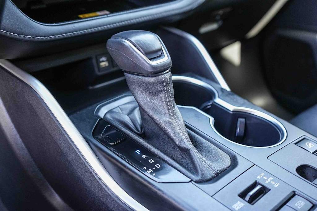 2023 Toyota Highlander XLE - Photo 13