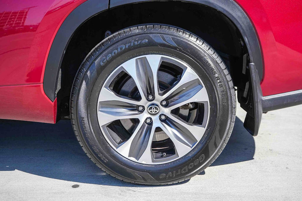 2023 Toyota Highlander XLE - Photo 6