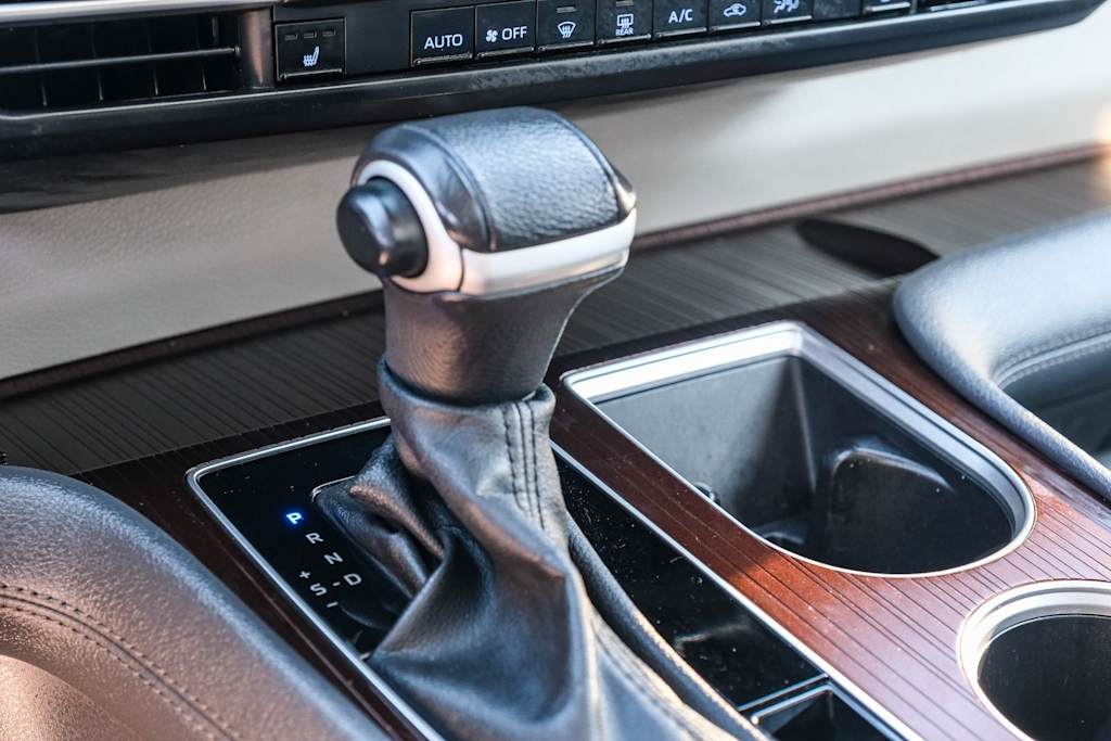 Thumbnail: 2024 Toyota Sienna - 26