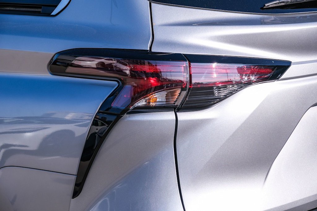 Thumbnail: 2024 Toyota Sienna - 6