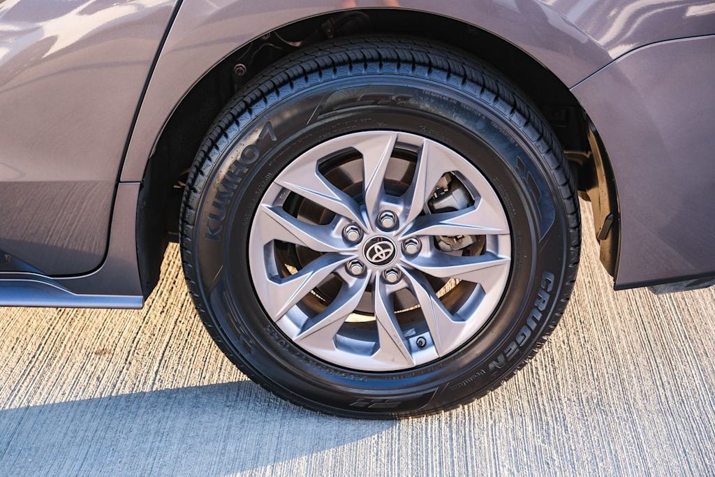 Thumbnail: 2024 Toyota Sienna - 7
