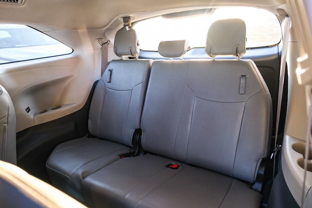 Thumbnail: 2024 Toyota Sienna - 25