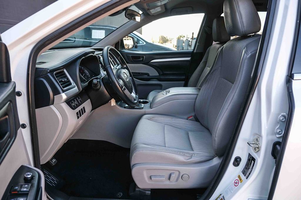 Thumbnail: 2018 Toyota Highlander - 10