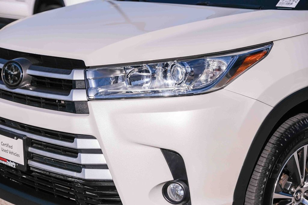 Thumbnail: 2018 Toyota Highlander - 22