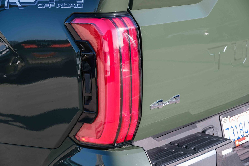 Thumbnail: 2023 Toyota Tundra - 16