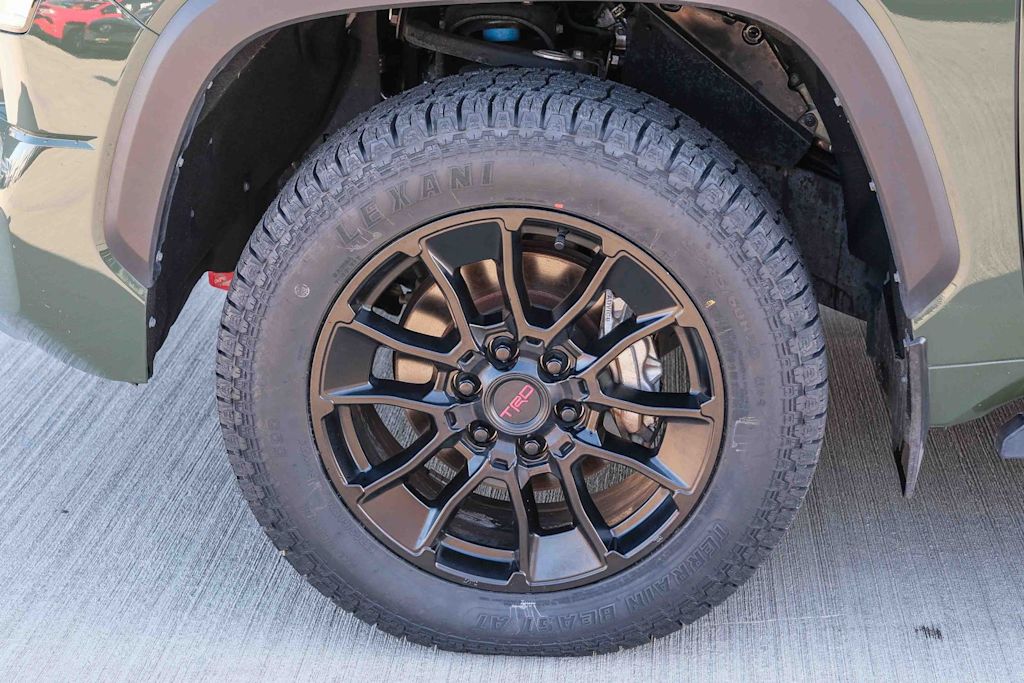 Thumbnail: 2023 Toyota Tundra - 18