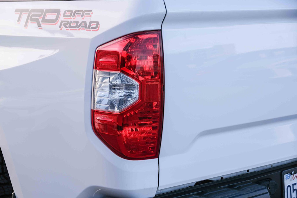 Thumbnail: 2015 Toyota Tundra - 19