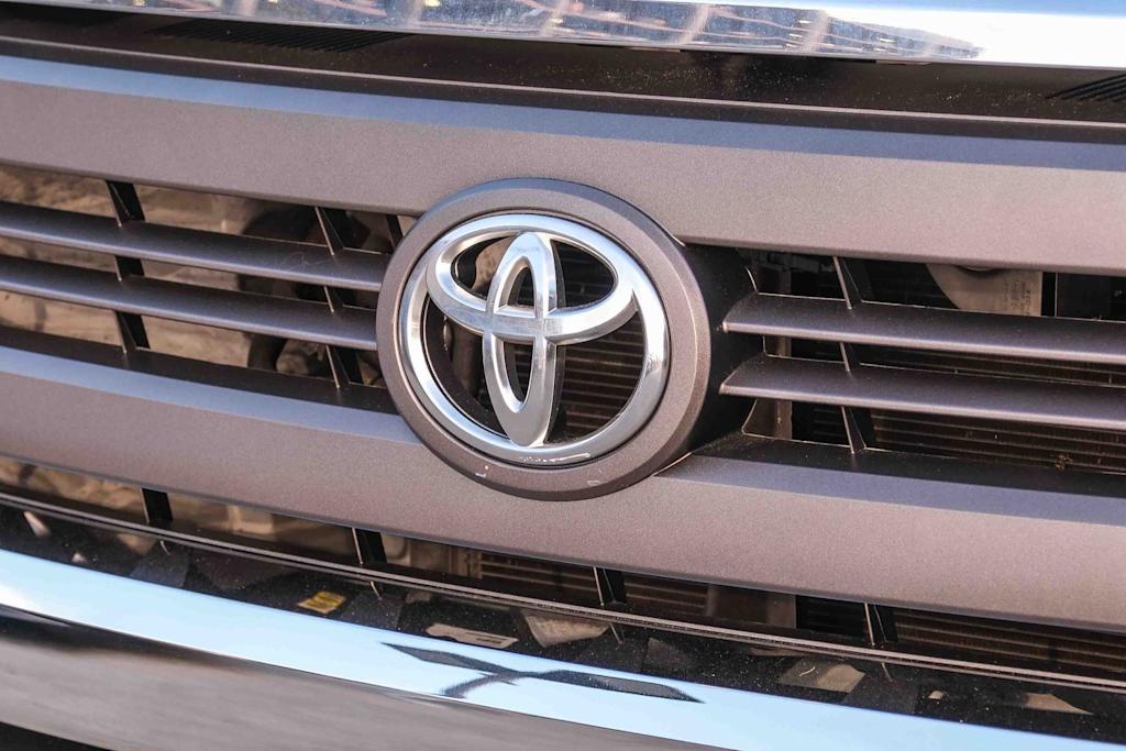 Thumbnail: 2015 Toyota Tundra - 6