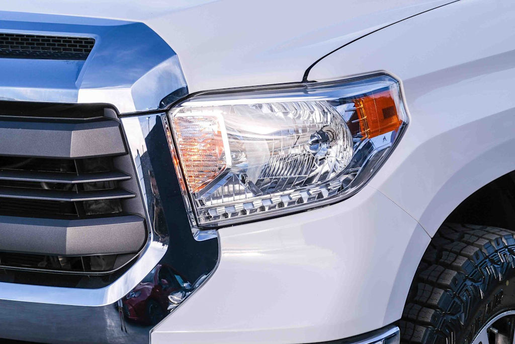 Thumbnail: 2015 Toyota Tundra - 23