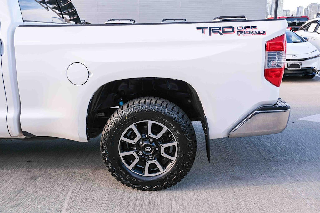 Thumbnail: 2015 Toyota Tundra - 7