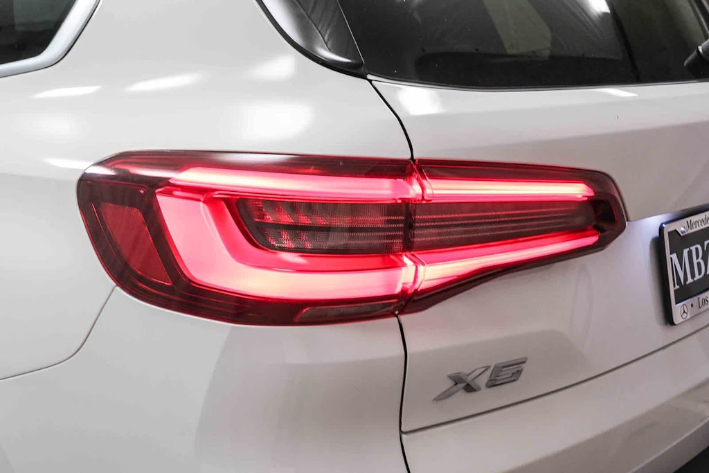 Thumbnail: 2021 BMW X5 - 22