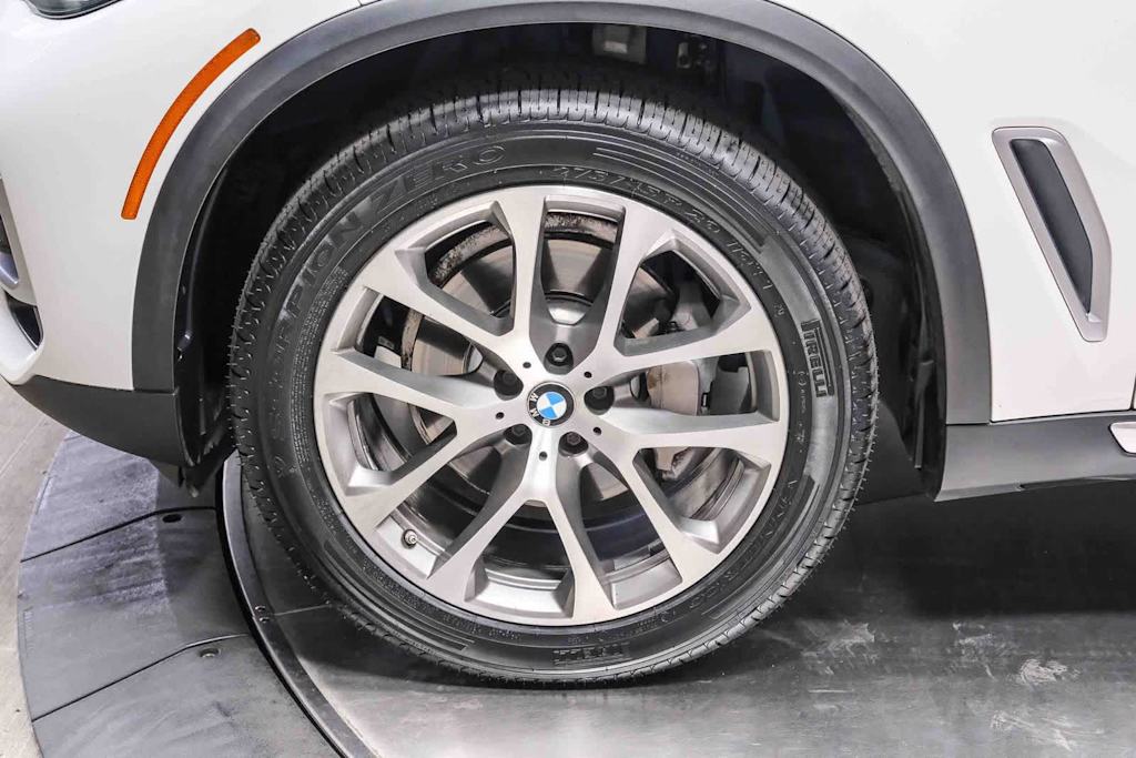 Thumbnail: 2021 BMW X5 - 23