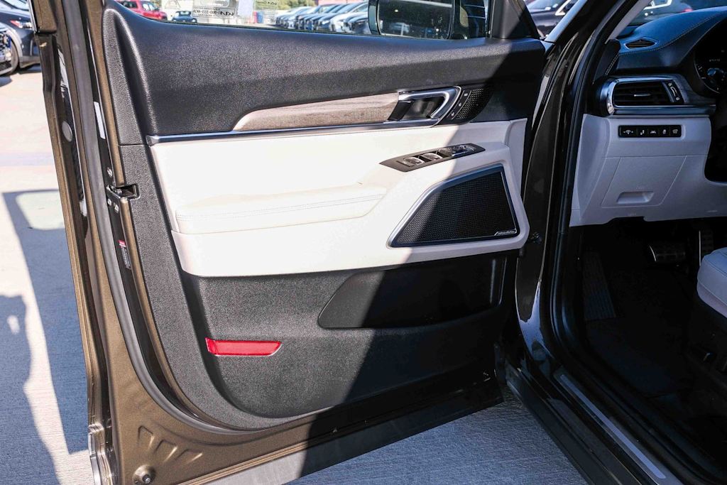 Thumbnail: 2022 Kia Telluride - 27