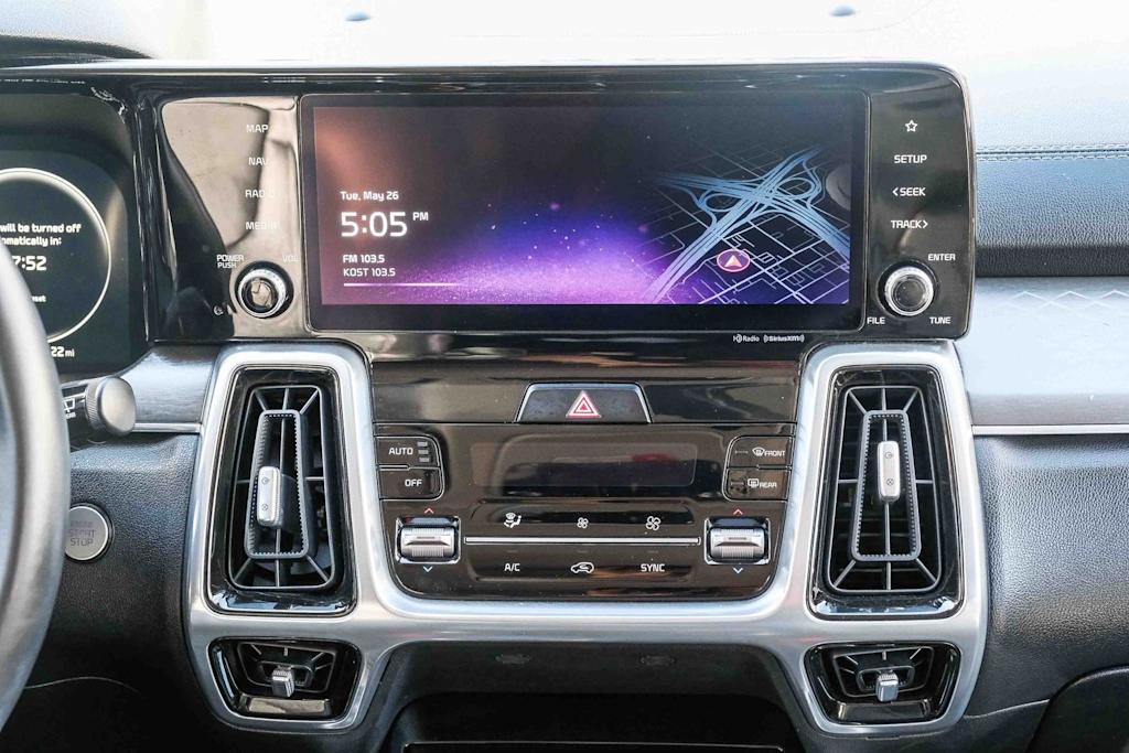 Thumbnail: 2023 Kia Sorento - 12
