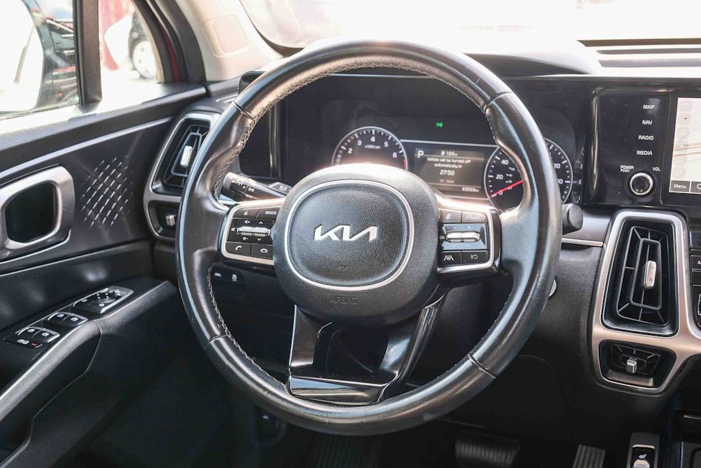 Thumbnail: 2023 Kia Sorento - 8