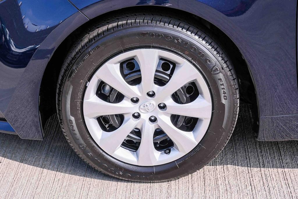 Thumbnail: 2025 Toyota Corolla - 17